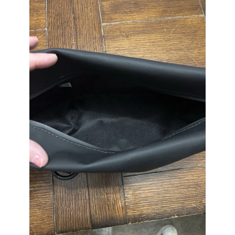 Chipotle black polyvinyl